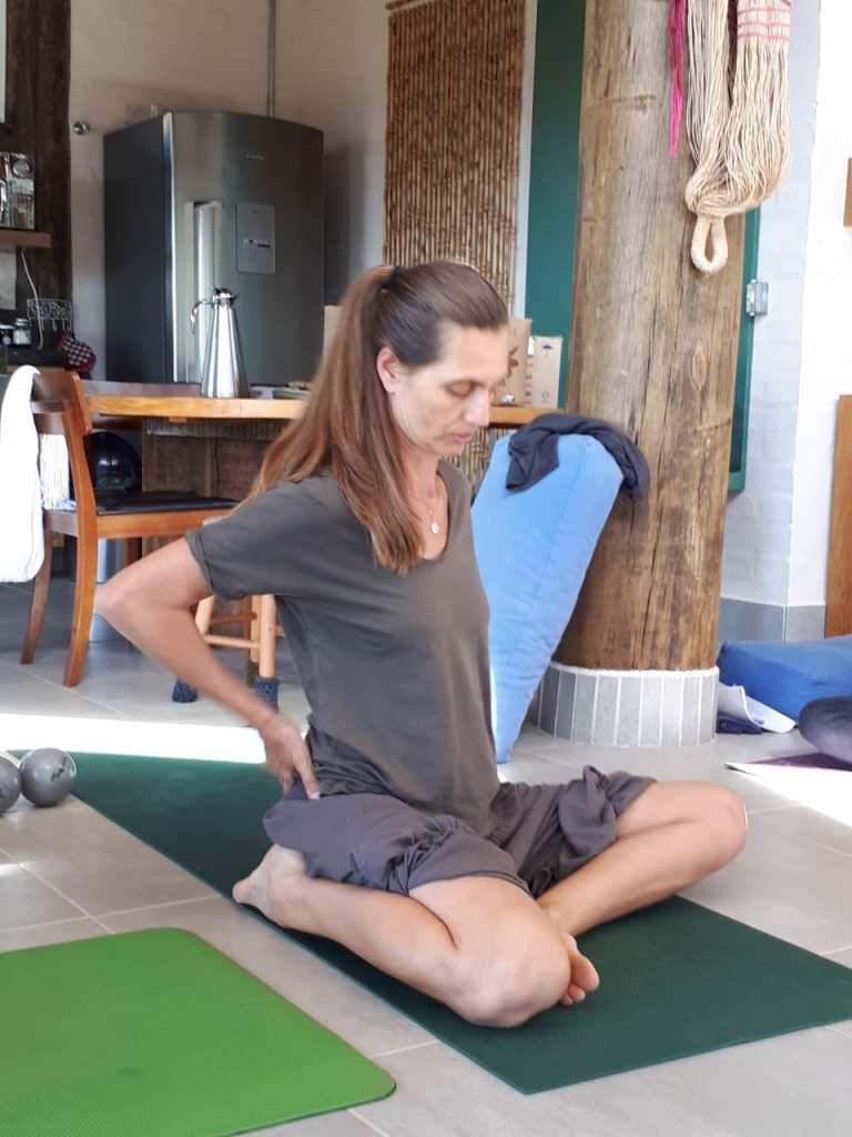 Lab - Laboratorio de Aprofundamento e Experimentação - Yoga para Gestantes - Prenatal Yoga - Anne Sobotta